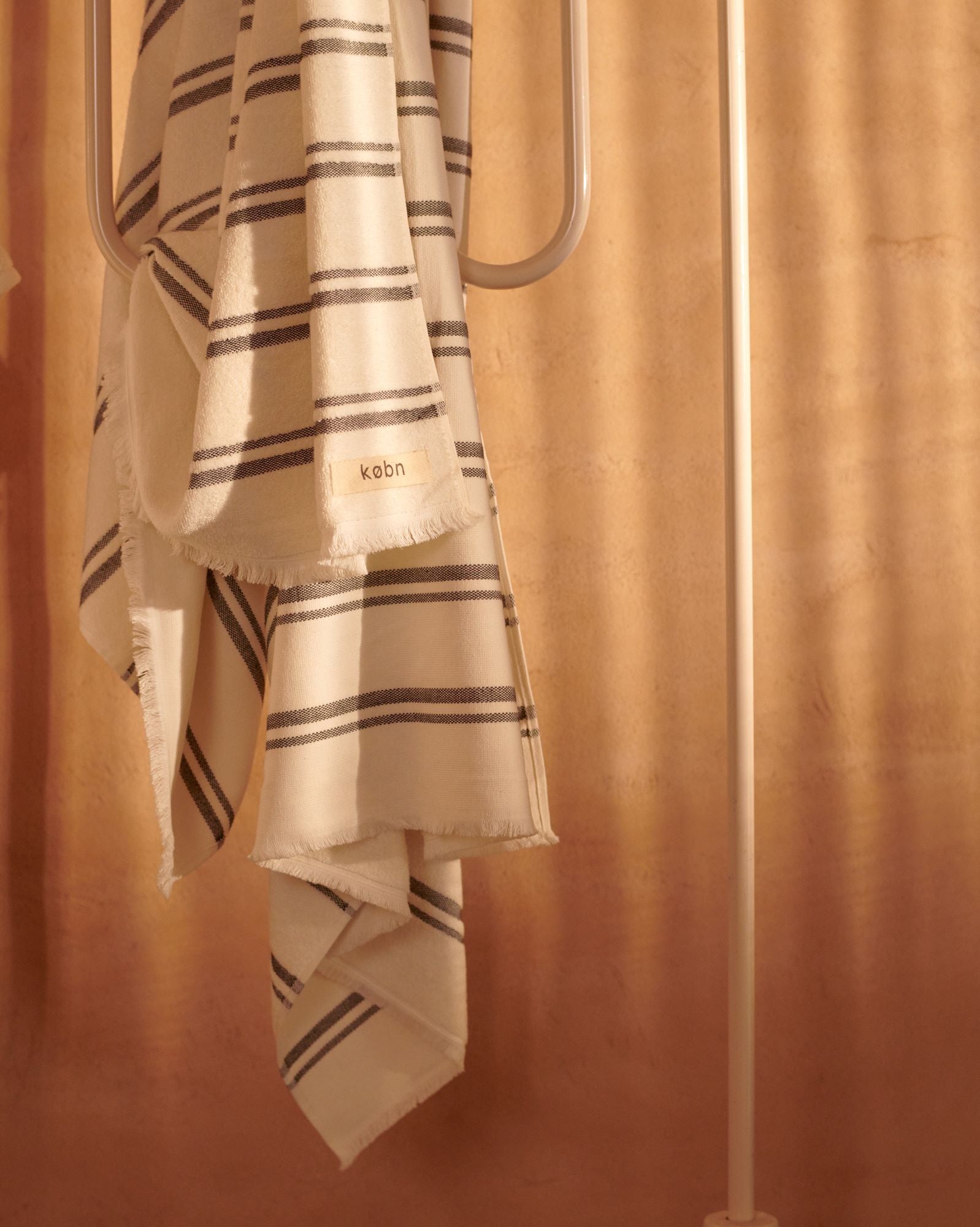 Crema Towel